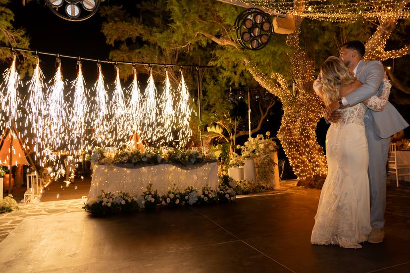 How to Plan a Destination Wedding Without Overwhelming Your Guests