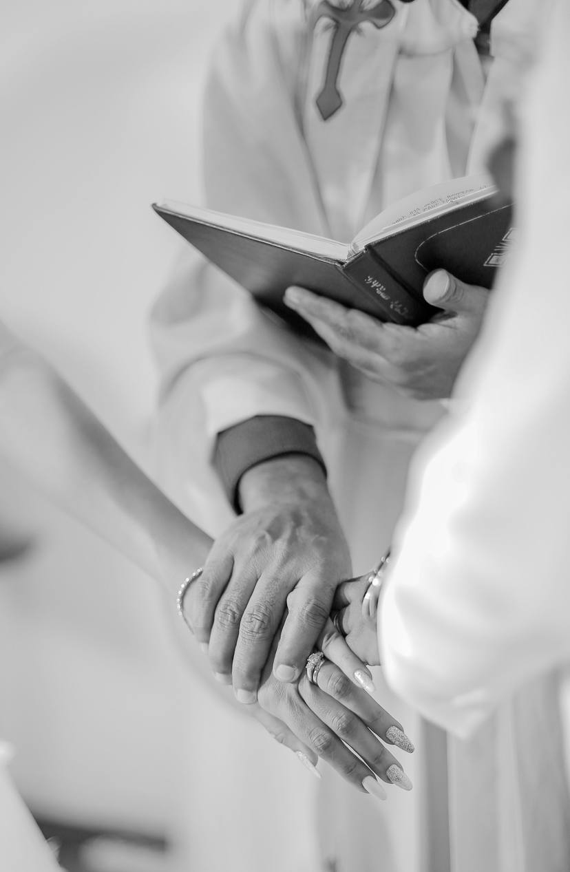 How to Write Vows That Travel Well for Your Destination Wedding